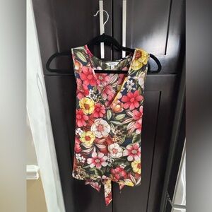 Express blouse size M